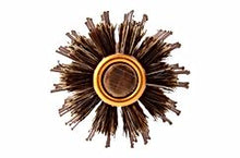 Naložite sliko v pregledovalnik galerije, Profesionalne krtače za lase so izdelane iz naravnih mehkih ščetin divje svinje v kombinaciji s ščetinami iz sinteznega polimernega materiala, ki ga odlikuje izjemna odpornost na toploto (do 230 ºC) - na ta način so združene prednosti naravnih in umetnih materialov, kar omogoča širok spekter rabe krtač.